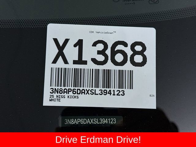 Used 2025 Nissan Kicks SR FWD image 30