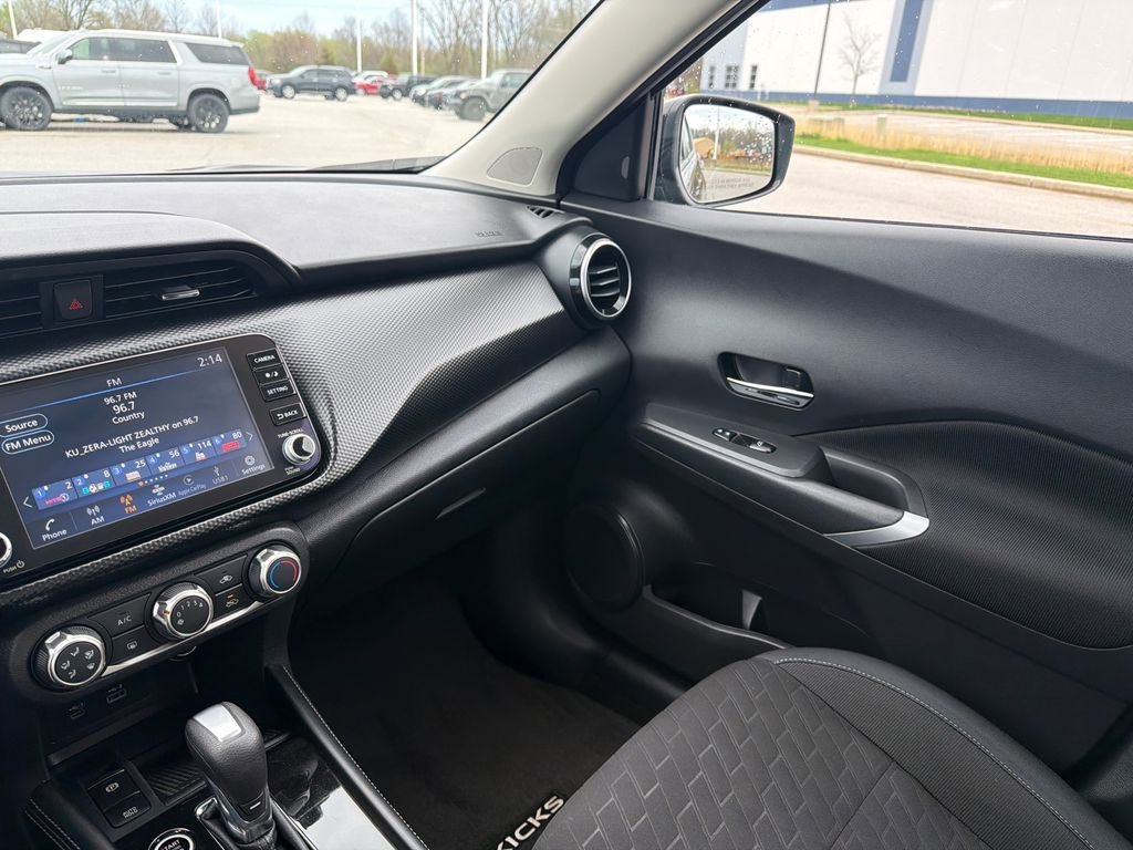 Used 2023 Nissan Kicks SV image 13