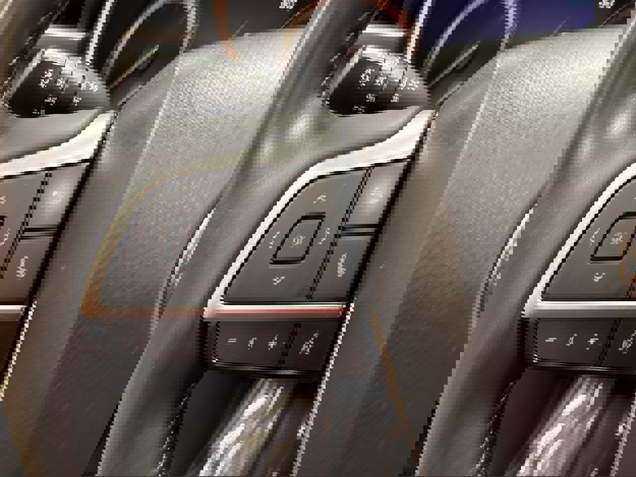 Used 2022 Toyota Highlander XSE image 35