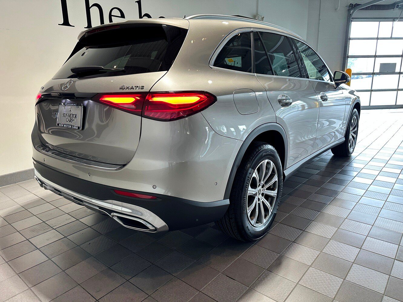 Used 2024 Mercedes-Benz GLC 300 4MATIC image 4