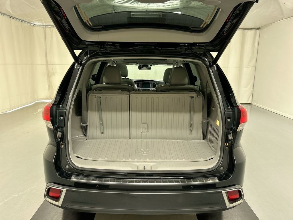 Used 2019 Toyota Highlander Limited Platinum image 23