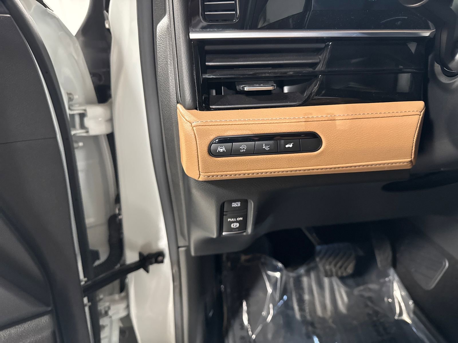 Used 2025 INFINITI QX80 Luxe AWD/4WD image 17
