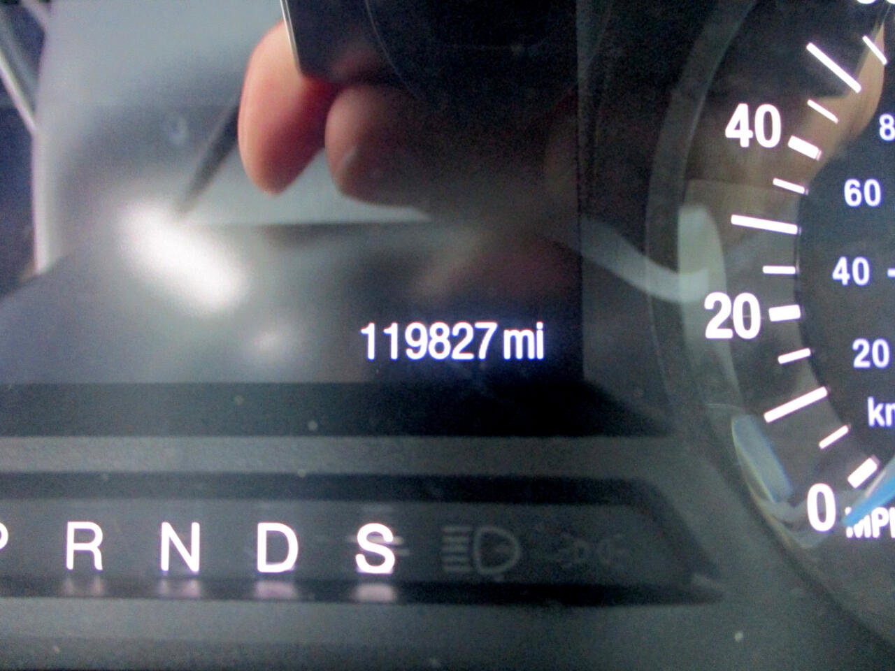 Used 2015 Ford Edge SE image 12