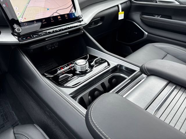 New 2026 Jeep Grand Wagoneer Limited AWD/4WD image 11