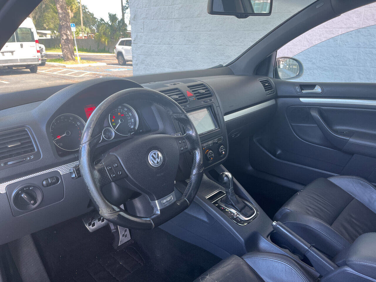 Used 2008 Volkswagen R32 image 8