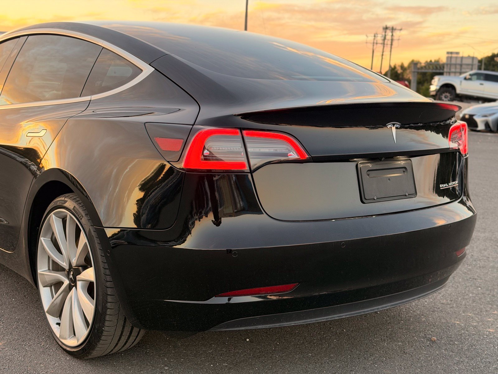 Used 2019 Tesla Model 3 Long Range AWD/4WD image 3