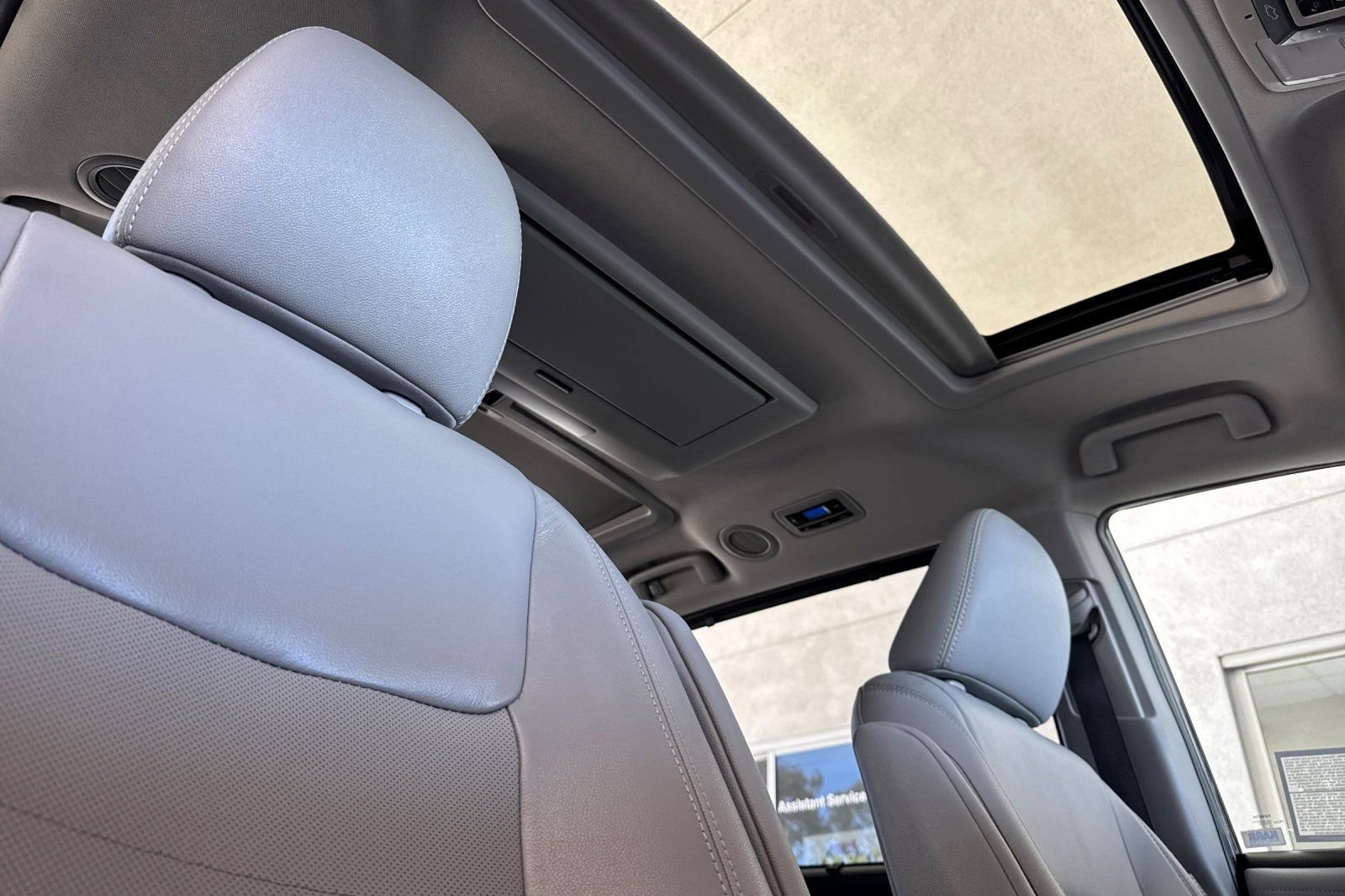Used 2017 Toyota Sienna Limited Premium w/ Advanced Technology Package FWD image 19