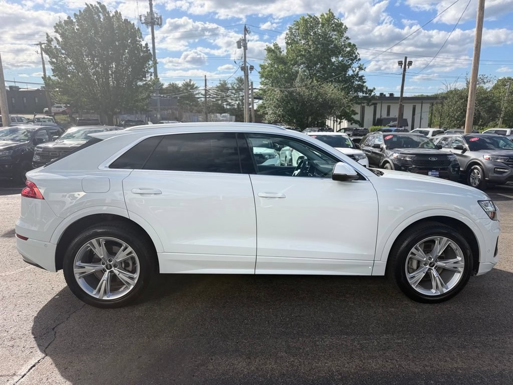 Used 2023 Audi Q8 Premium w/ Convenience Package AWD/4WD image 11