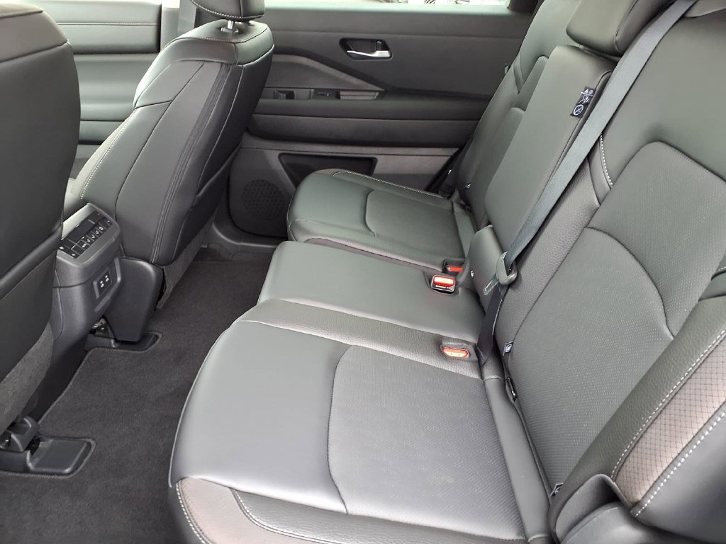 New 2026 Nissan Pathfinder SL AWD/4WD image 10