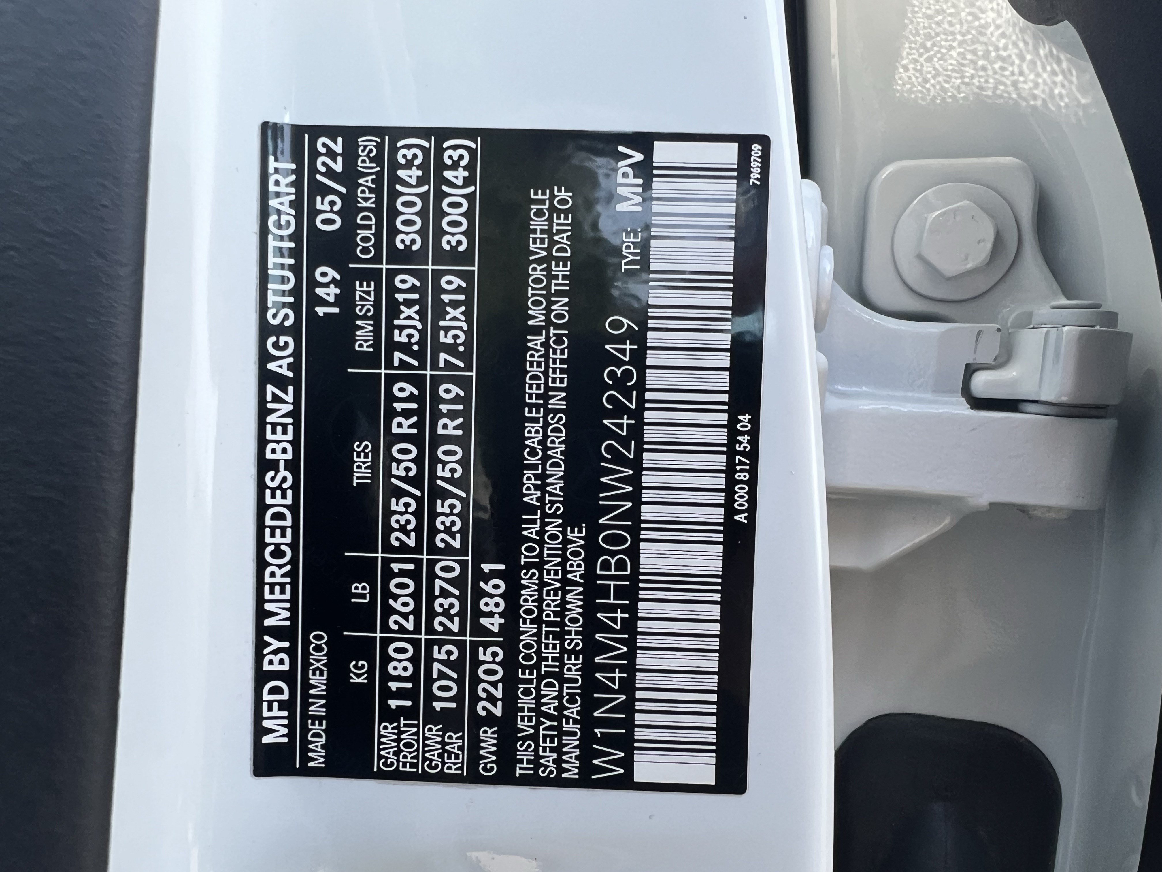 Certified 2022 Mercedes-Benz GLB 250 4MATIC image 38