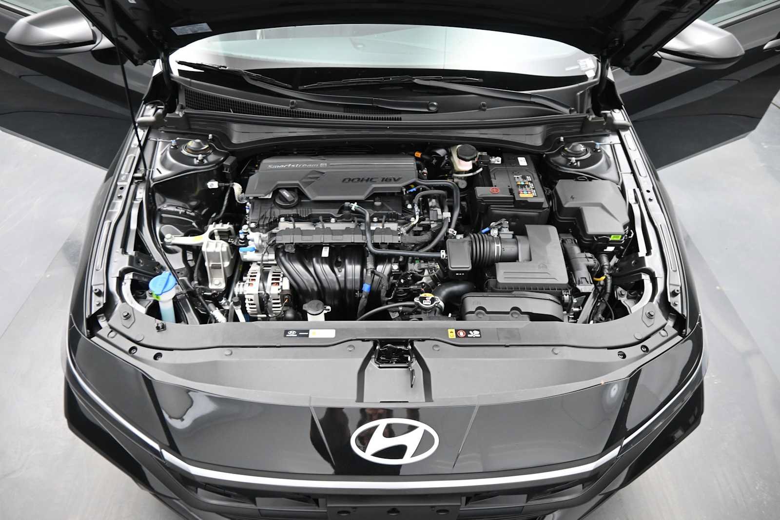 New 2026 Hyundai Elantra SEL Sport FWD image 24