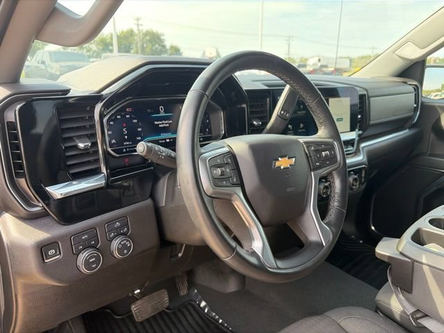 Used 2024 Chevrolet Silverado 1500 LT AWD/4WD image 17