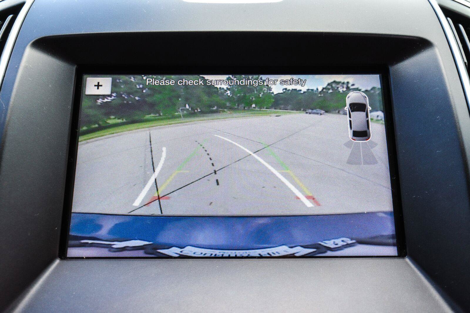 Used 2017 Ford Edge Titanium w/ Equipment Group 301A FWD image 9