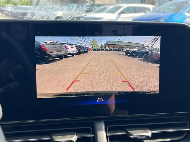 Used 2024 Chevrolet Trax LT FWD image 28