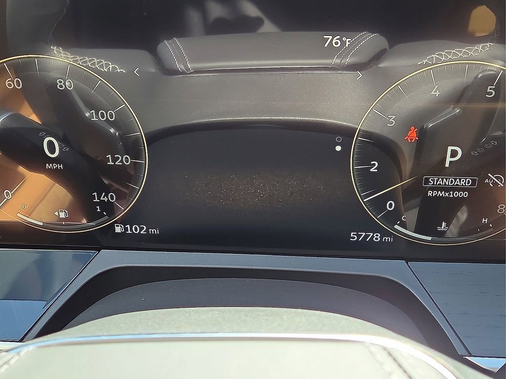 Used 2025 INFINITI QX80 Sensory image 25