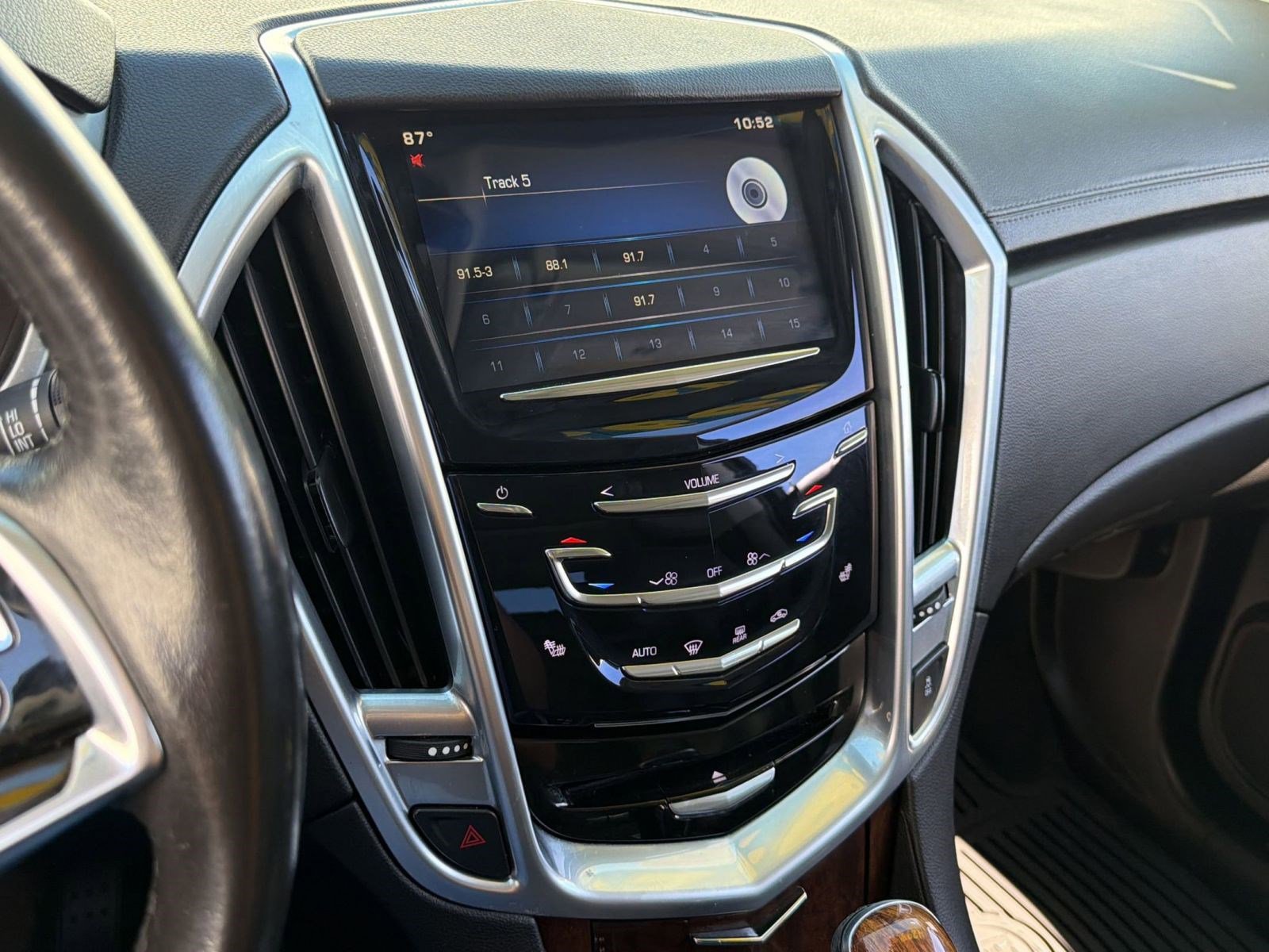 Used 2016 Cadillac SRX Luxury w/ Driver Awareness Package image 25