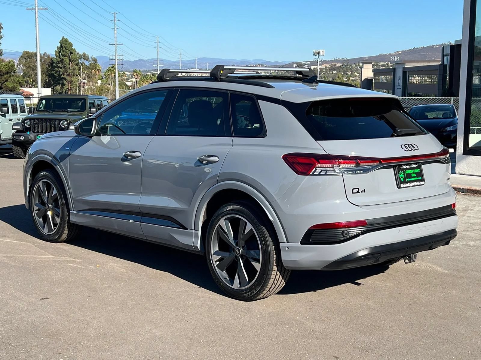 Used 2023 Audi Q4 e-tron Premium Plus AWD/4WD image 7