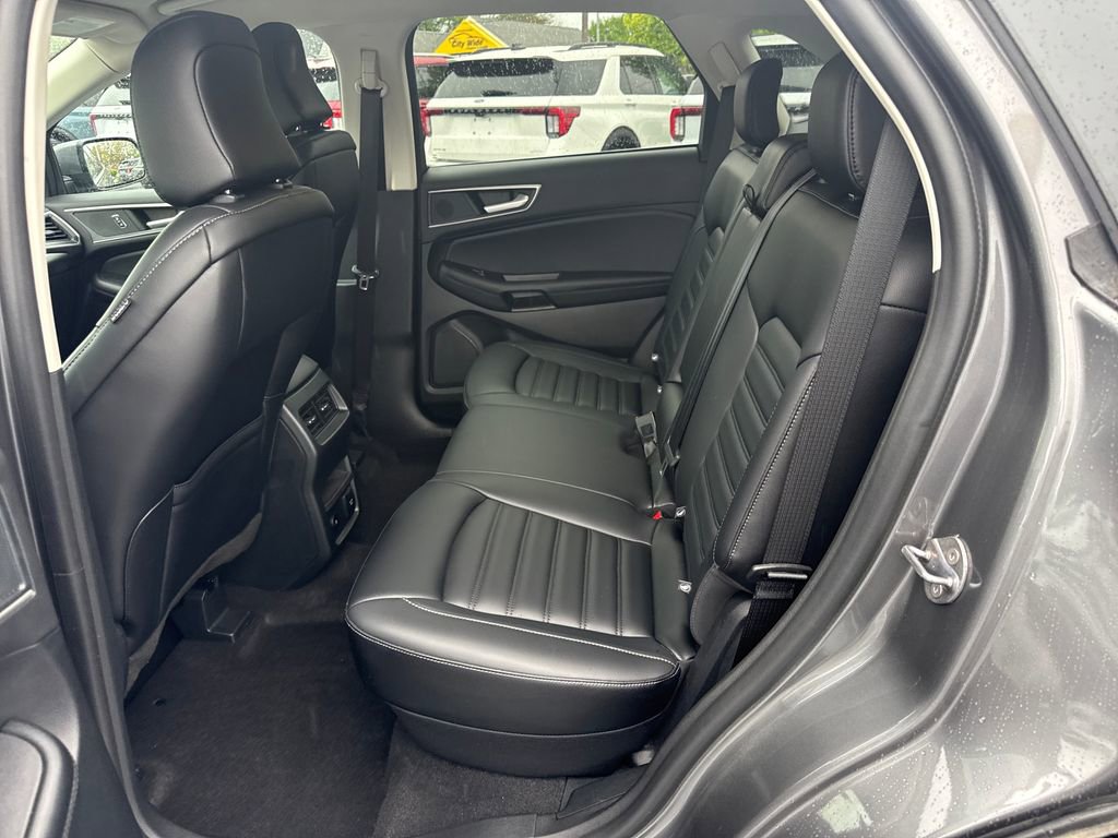 Used 2024 Ford Edge SEL w/ Convenience Package AWD/4WD image 16