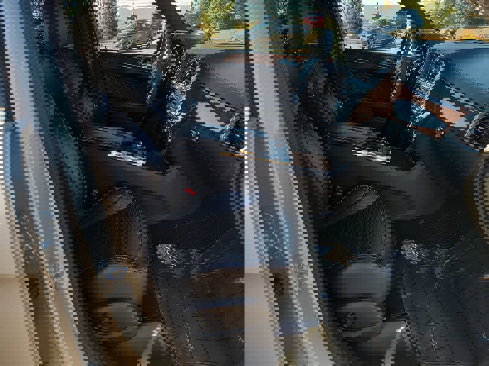 Used 2013 Mercedes-Benz ML 63 AMG 4MATIC image 22