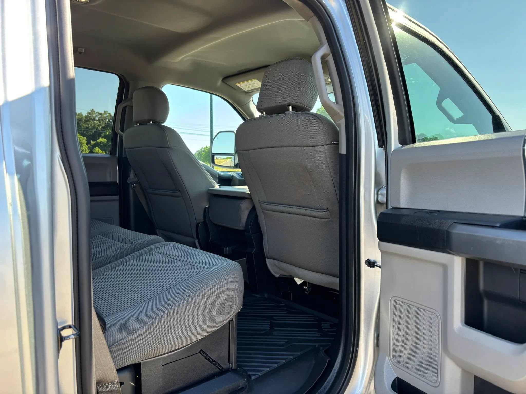Used 2018 Ford F250 XLT w/ XLT Premium Package AWD/4WD image 24