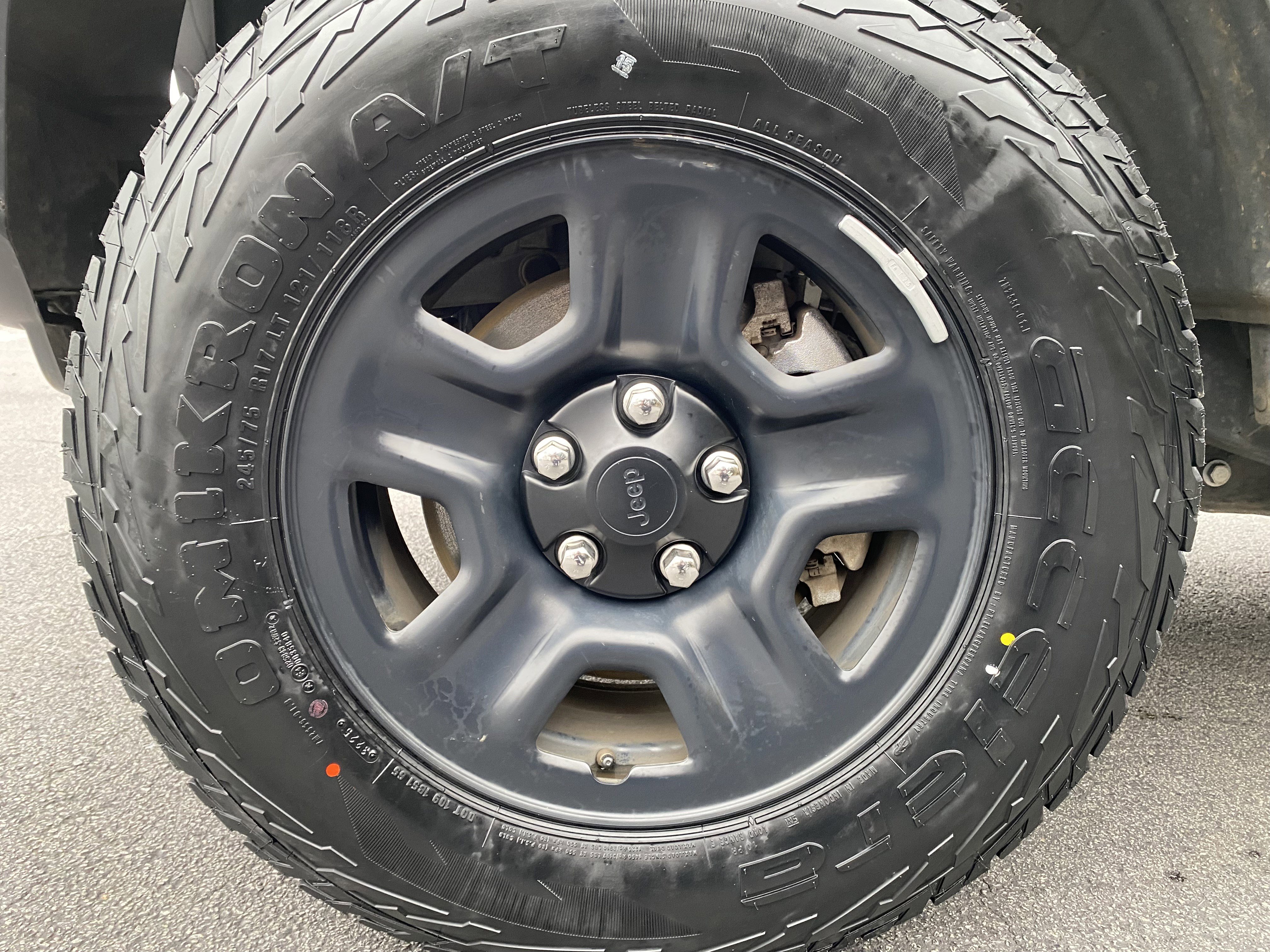 Used 2022 Jeep Gladiator Sport image 41