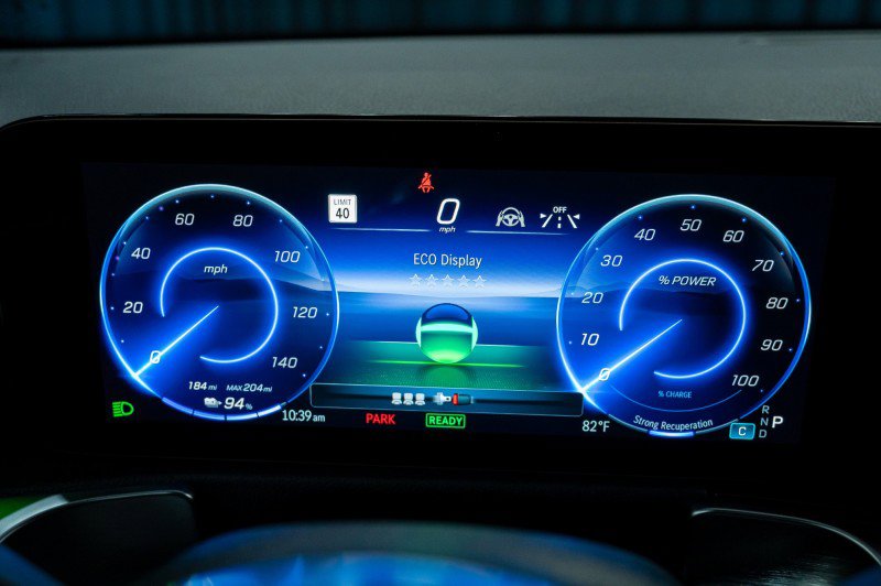 New 2025 Mercedes-Benz EQB 300 4MATIC image 17