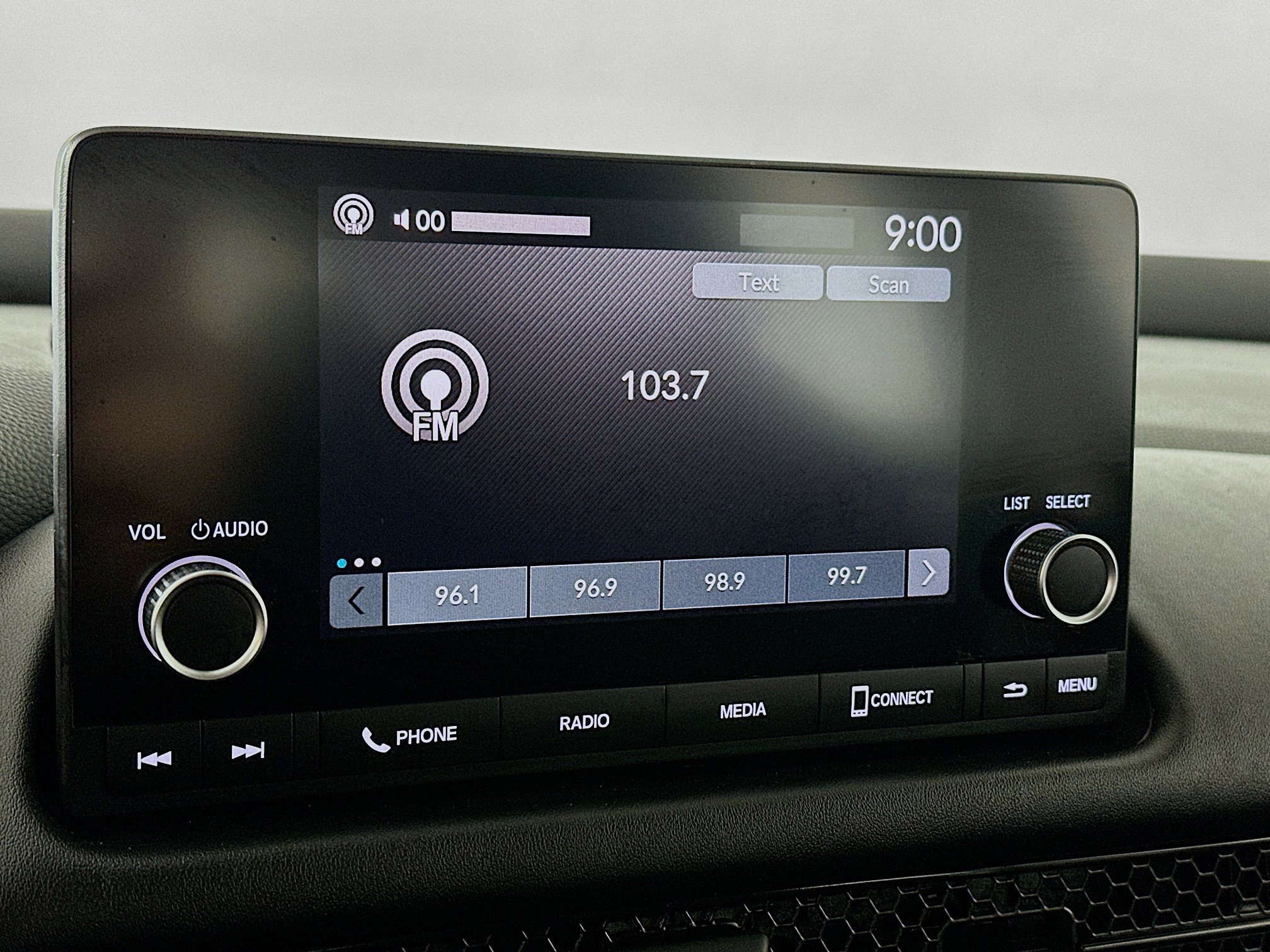 Used 2023 Honda HR-V LX image 14