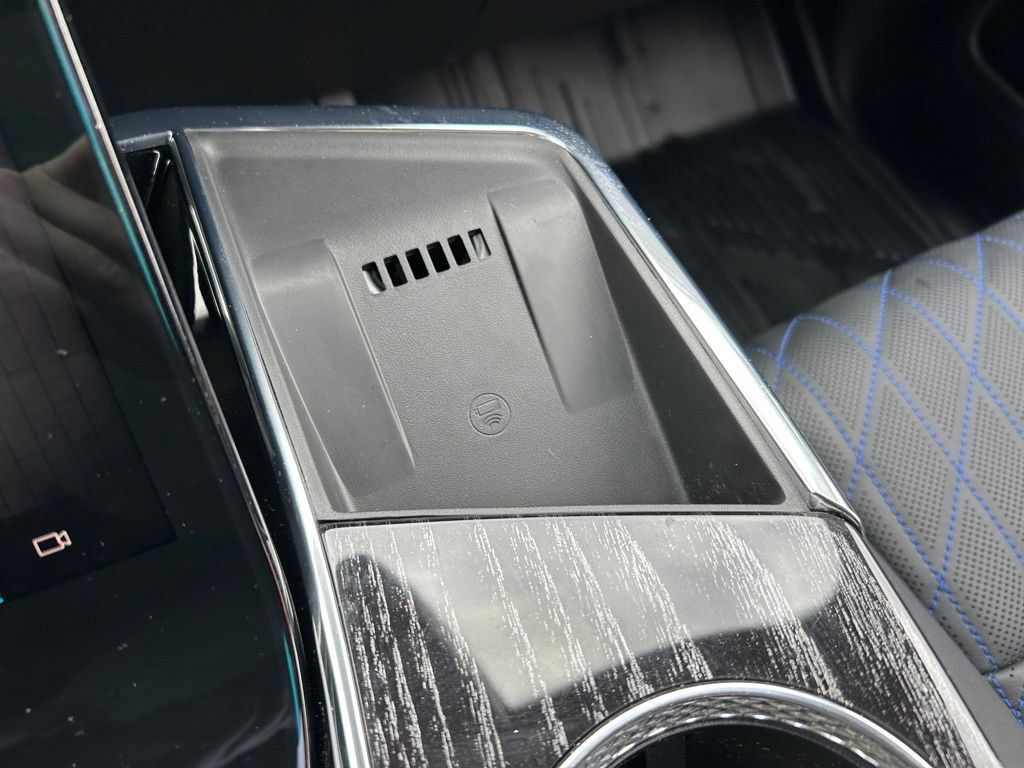 Used 2026 Cadillac Escalade IQ Sport 1 w/ LPO, Floor Liner Package AWD/4WD image 40