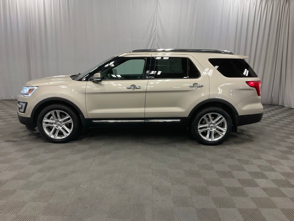Used 2017 Ford Explorer Limited w/ Equipment Group 301A image 5