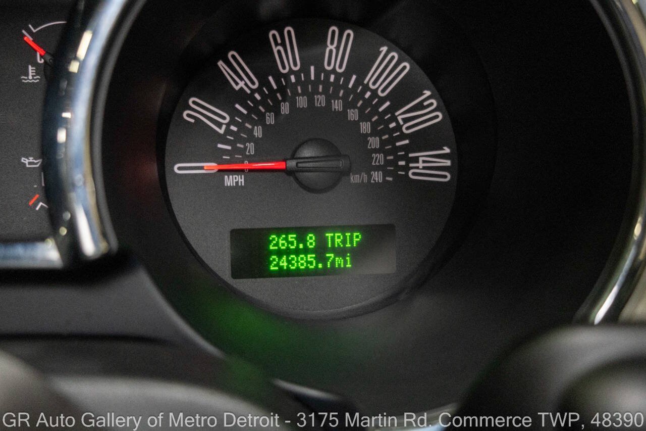 Used 2005 Ford Mustang GT Premium RWD image 19