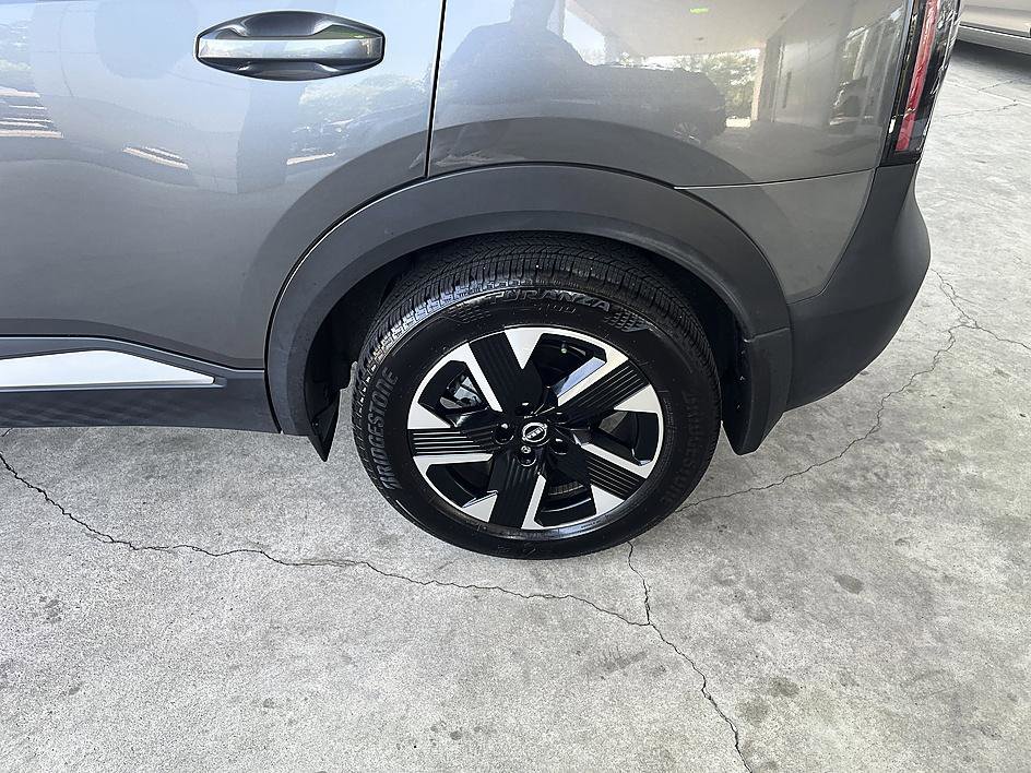 Certified 2025 Nissan Kicks SV image 13