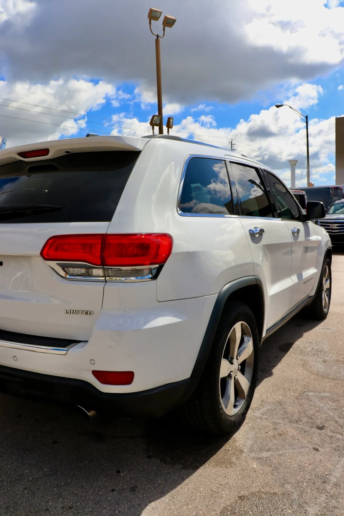 Used 2019 Jeep Grand Cherokee Summit AWD/4WD image 41