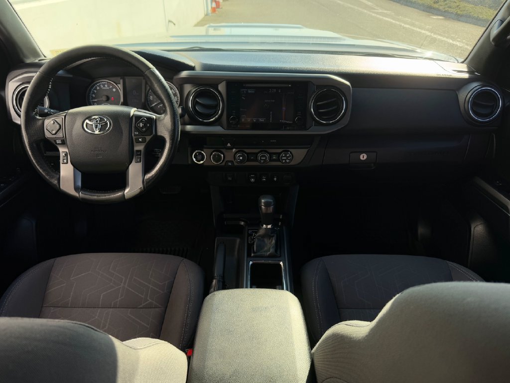 Certified 2019 Toyota Tacoma TRD Sport AWD/4WD image 12