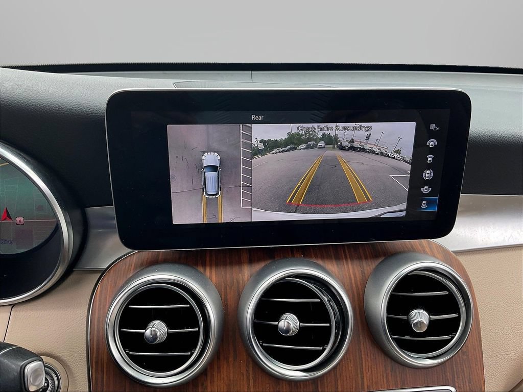 Used 2022 Mercedes-Benz GLC 300 4MATIC w/ Multimedia Package Lite image 15