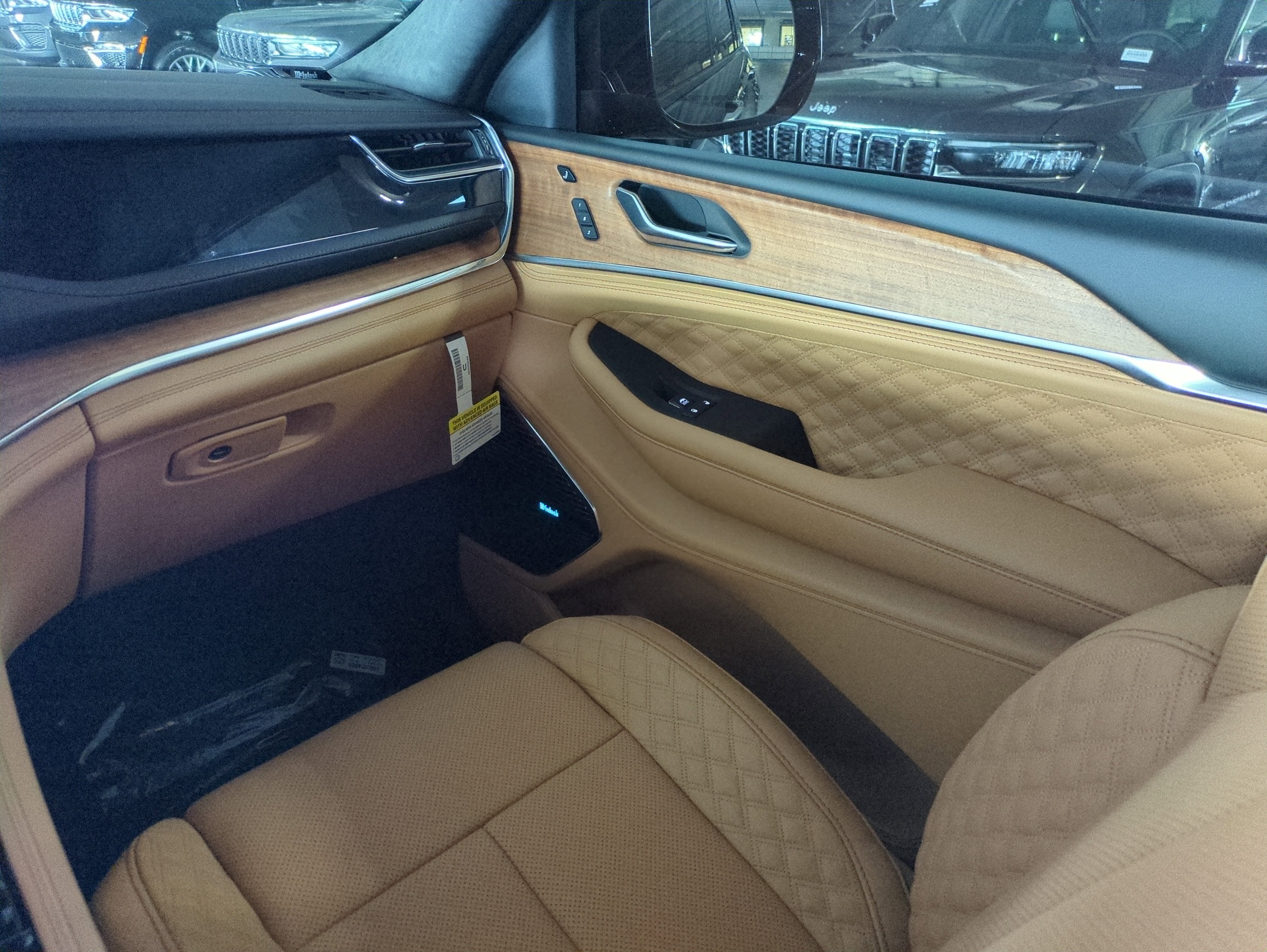 New 2025 Jeep Grand Cherokee Summit AWD/4WD image 18