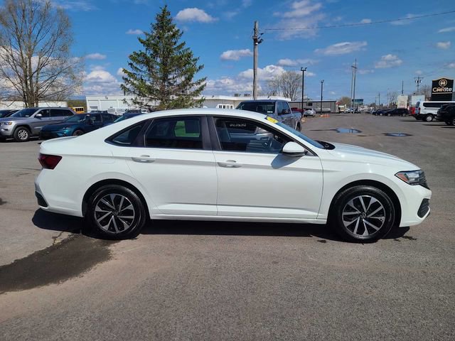 Used 2023 Volkswagen Jetta S image 5