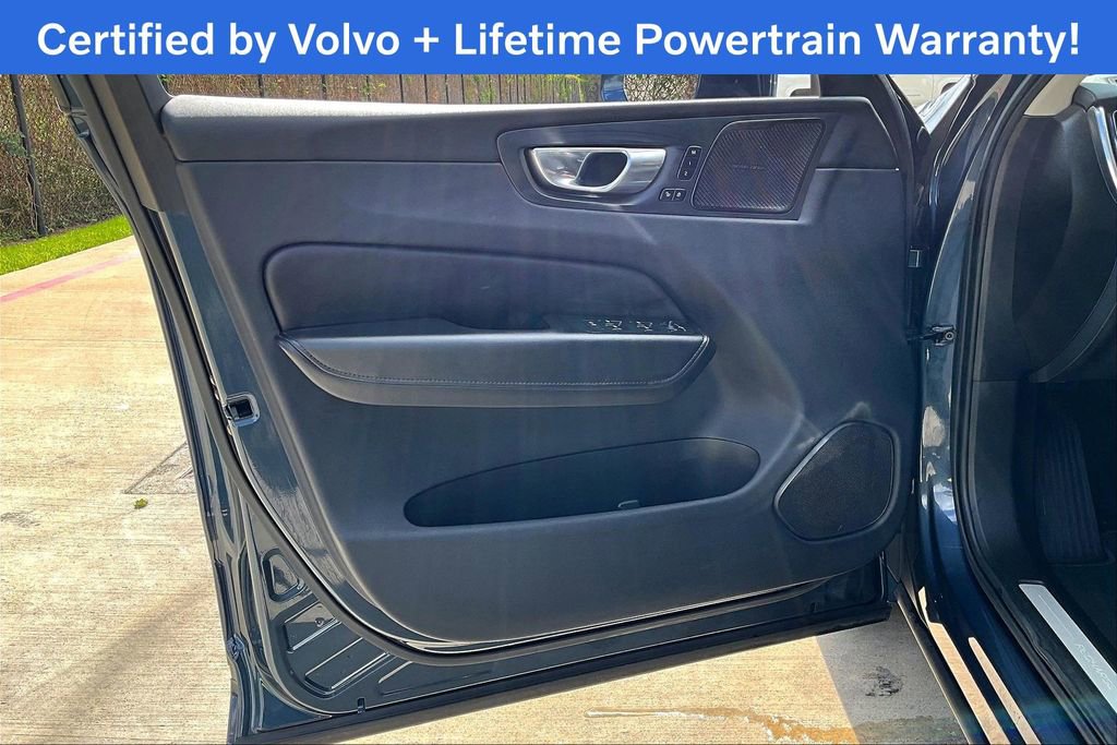 Certified 2023 Volvo XC60 T8 Plus AWD/4WD image 25