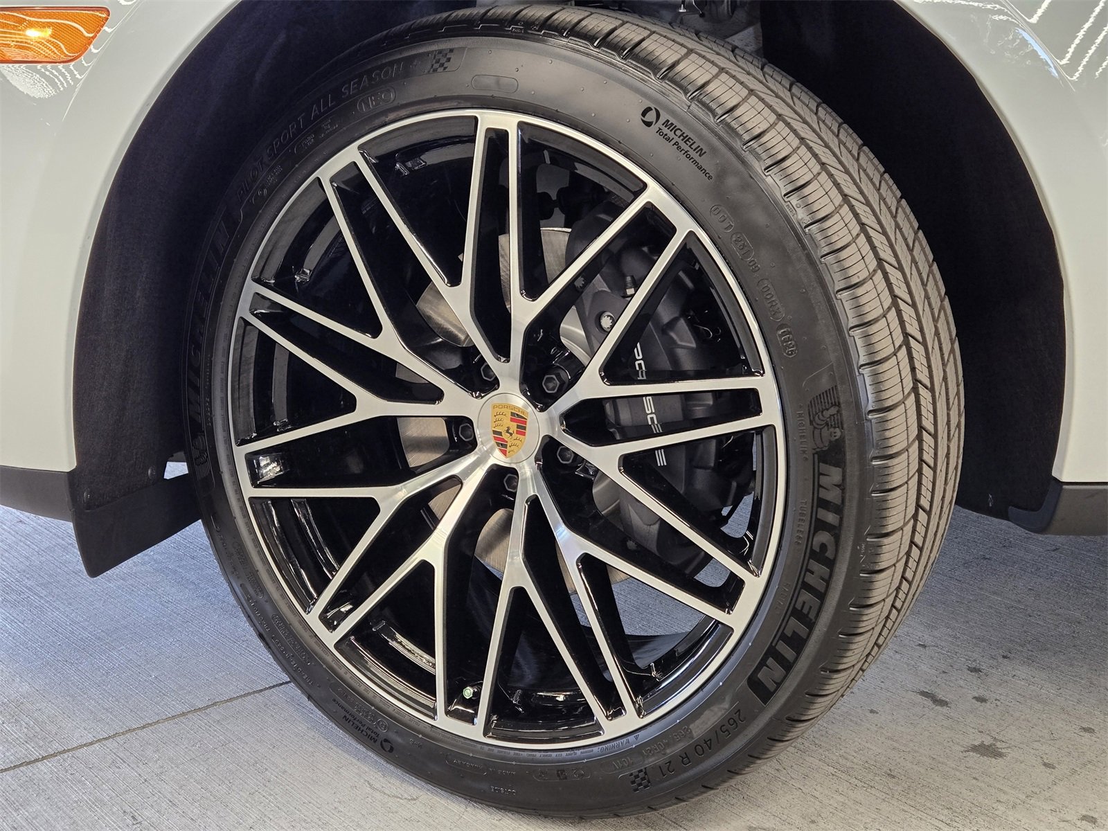 New 2025 Porsche Macan image 10