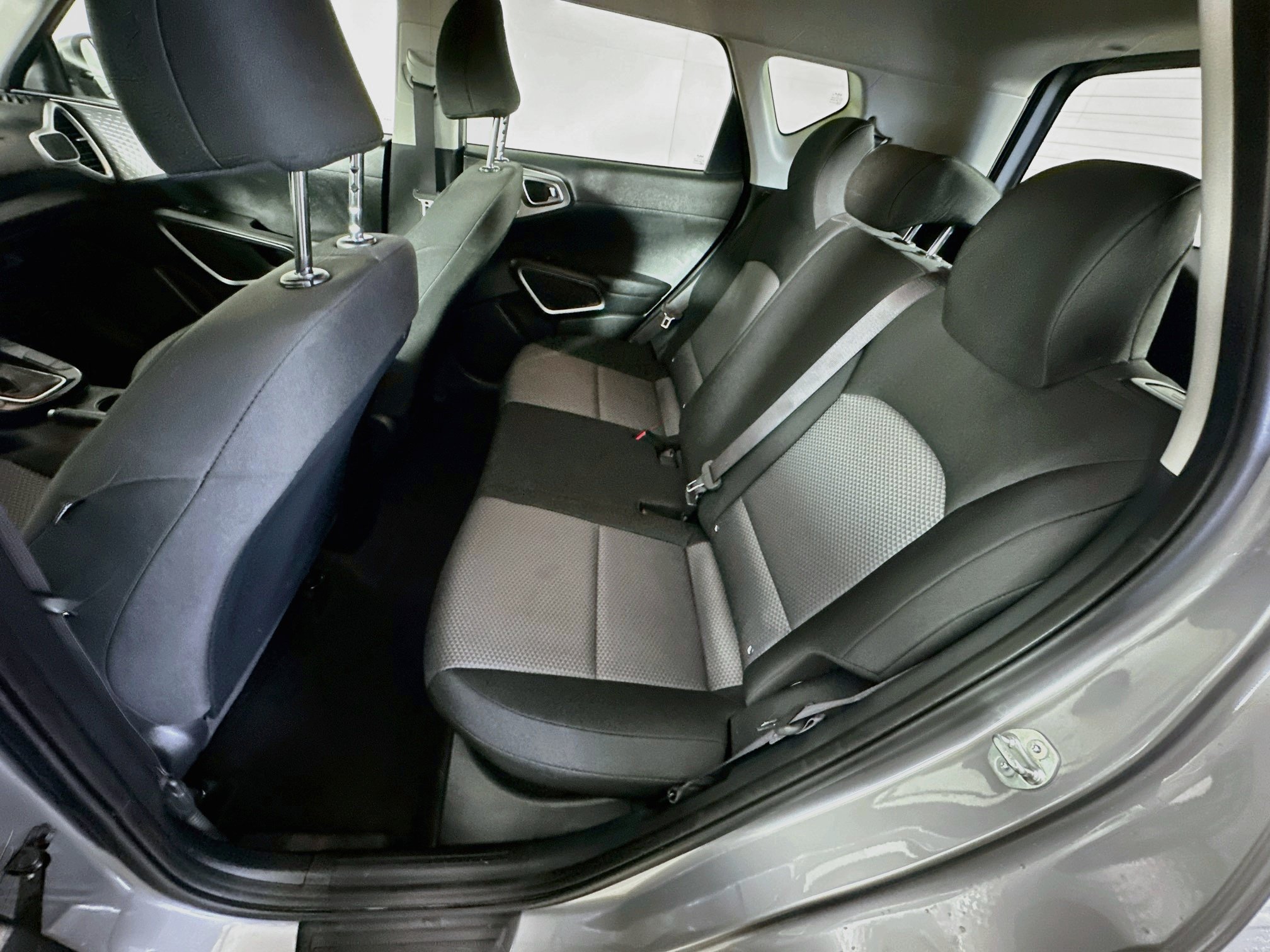 Used 2025 Kia Soul LX w/ LX Technology Package FWD image 27