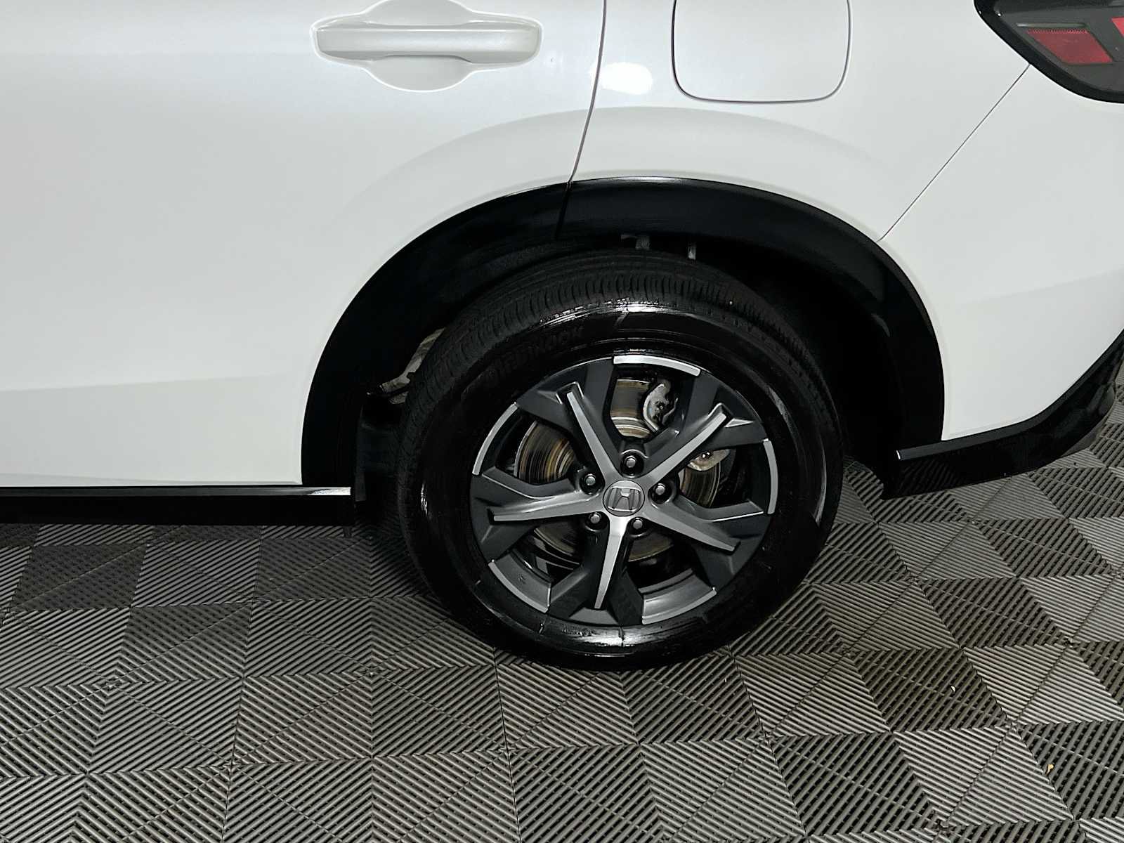 Used 2023 Honda HR-V EX-L image 31