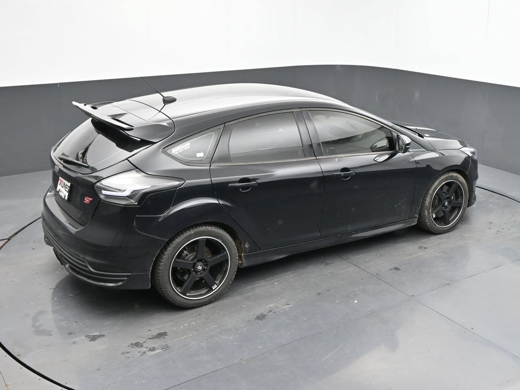 Used 2018 Ford Focus ST FWD image 15