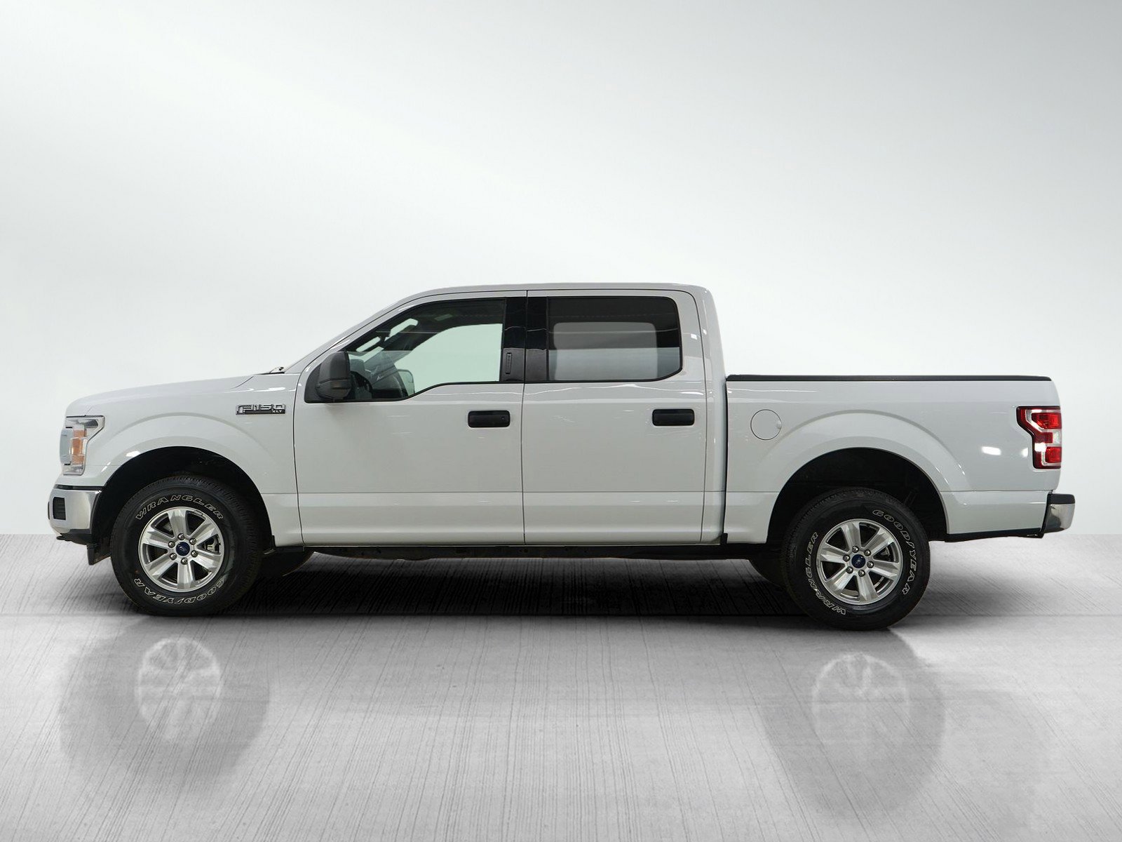 Used 2020 Ford F150 XLT image 2