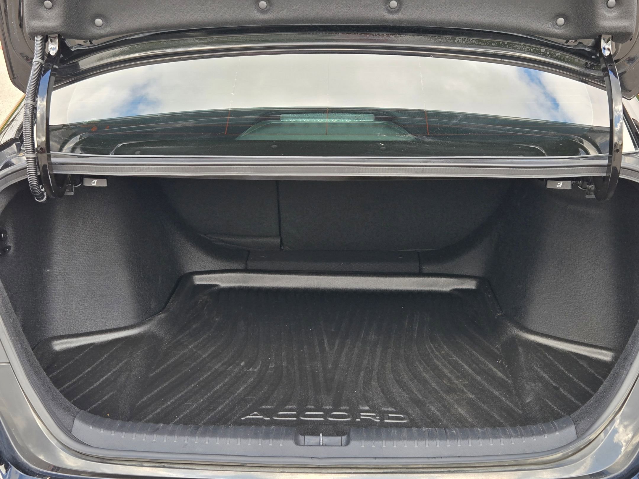 Used 2023 Honda Accord Touring image 24