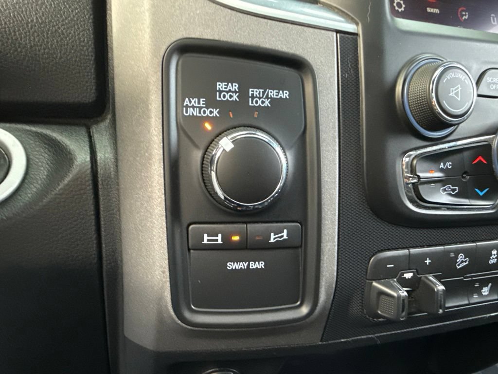 Used 2018 RAM 2500 Power Wagon w/ Leather & Luxury Group AWD/4WD image 44