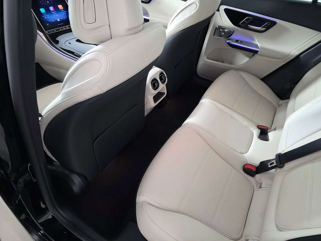 New 2026 Mercedes-Benz GLC 300 4MATIC image 12