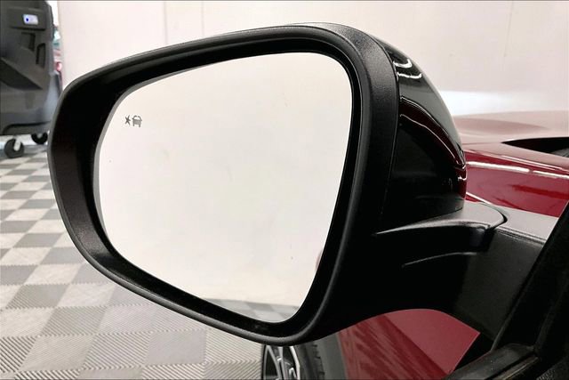 Used 2024 Chevrolet Trax RS w/ Sunroof Package image 37