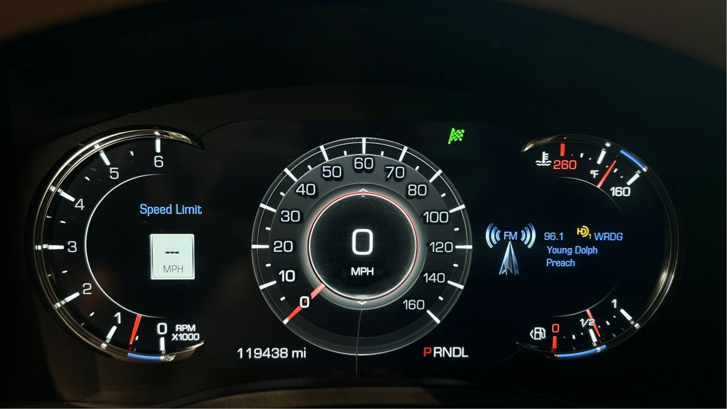 Used 2017 Cadillac Escalade Platinum RWD image 12