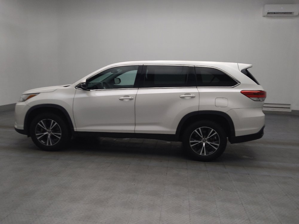Used 2019 Toyota Highlander LE image 3