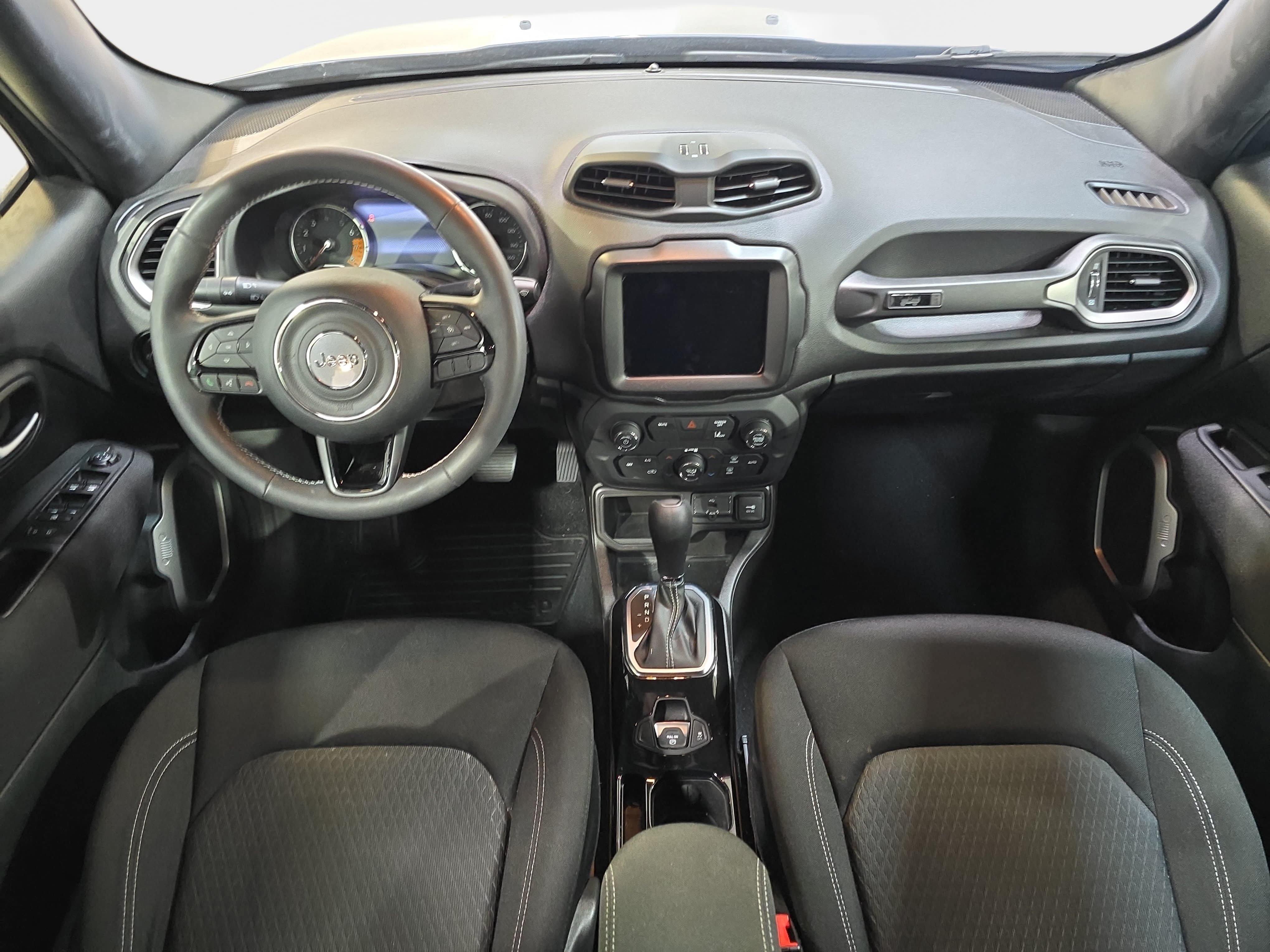 Used 2021 Jeep Renegade Latitude FWD image 10
