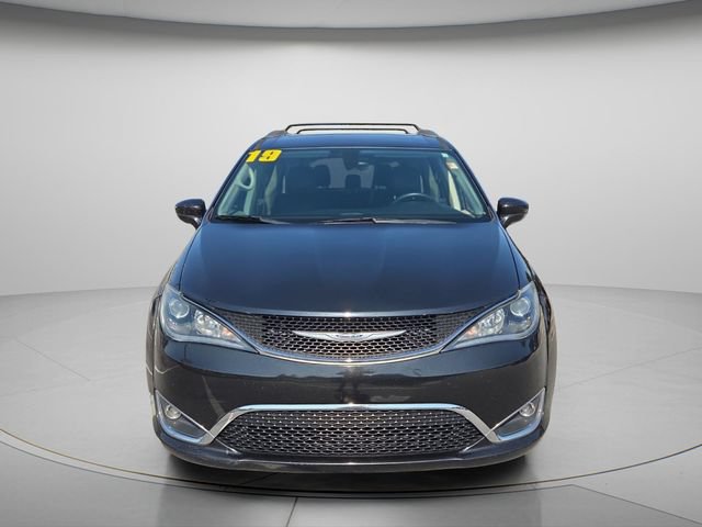 Used 2019 Chrysler Pacifica Touring-L FWD image 4
